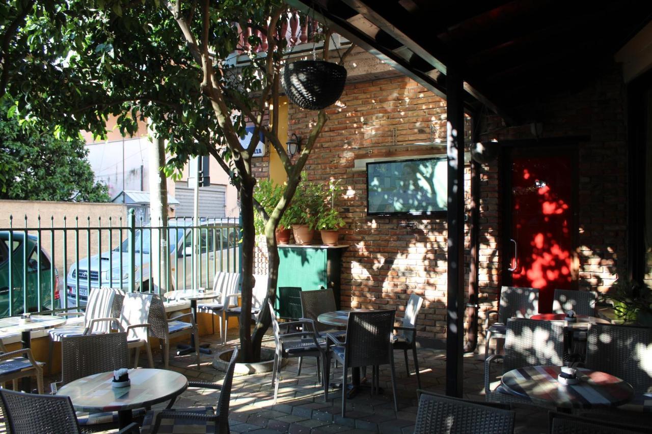 Hotel Vila 15 Tirana Zewnętrze zdjęcie
