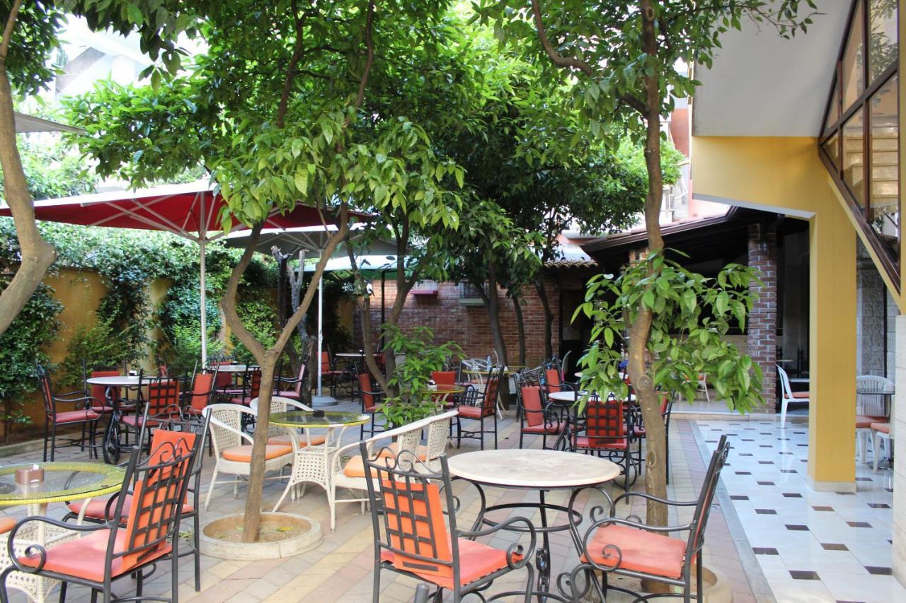 Hotel Vila 15 Tirana Zewnętrze zdjęcie